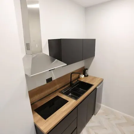 B.g Luxury Apartment
