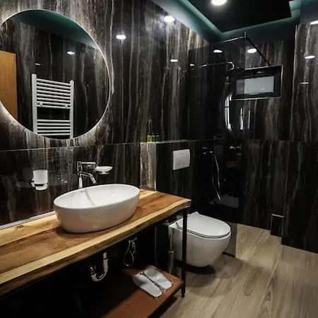 B.g Luxury Korce