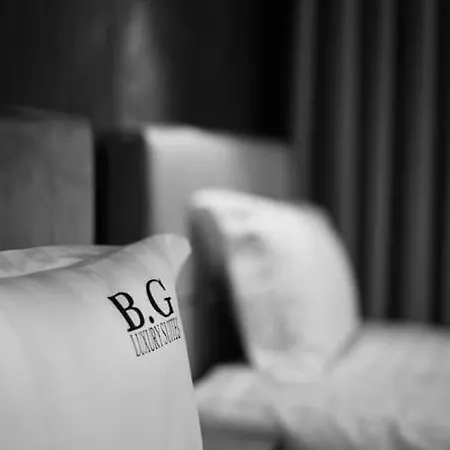B.g Luxury *